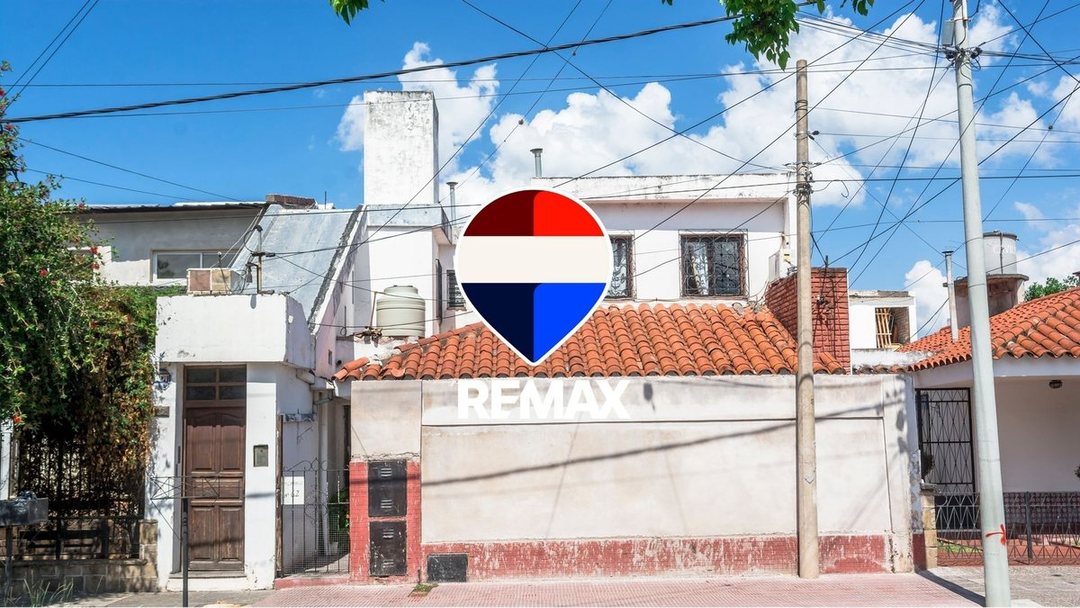 VENTA CASA 3 DORM MACROCENTRO APTA CREDITO