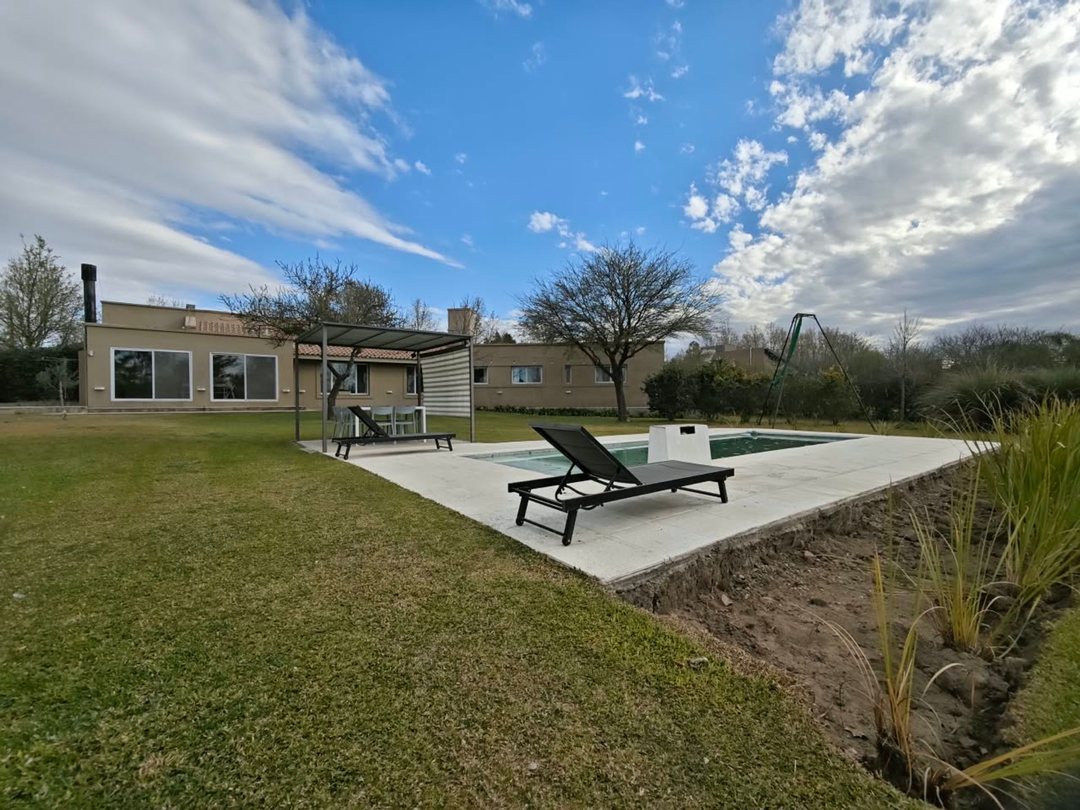 VENTA CASA 3 DORMITORIOS COUNTRY CAMPOS DEL VIRREY