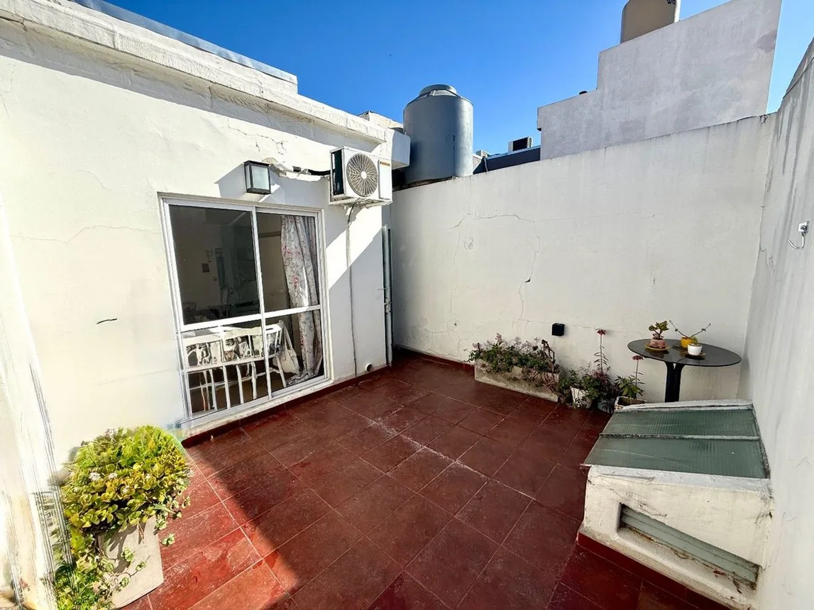 PH de 6 ambientes en venta en Monte Castro, Calle Irigoyen 1400, foto 4
