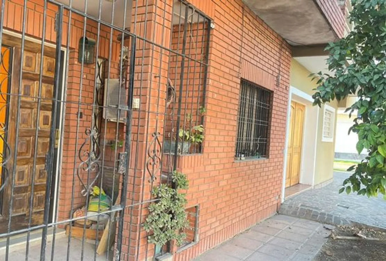 PH de 2 ambientes en venta en Ramos Mejía, Benito Pérez Galdós 1700
