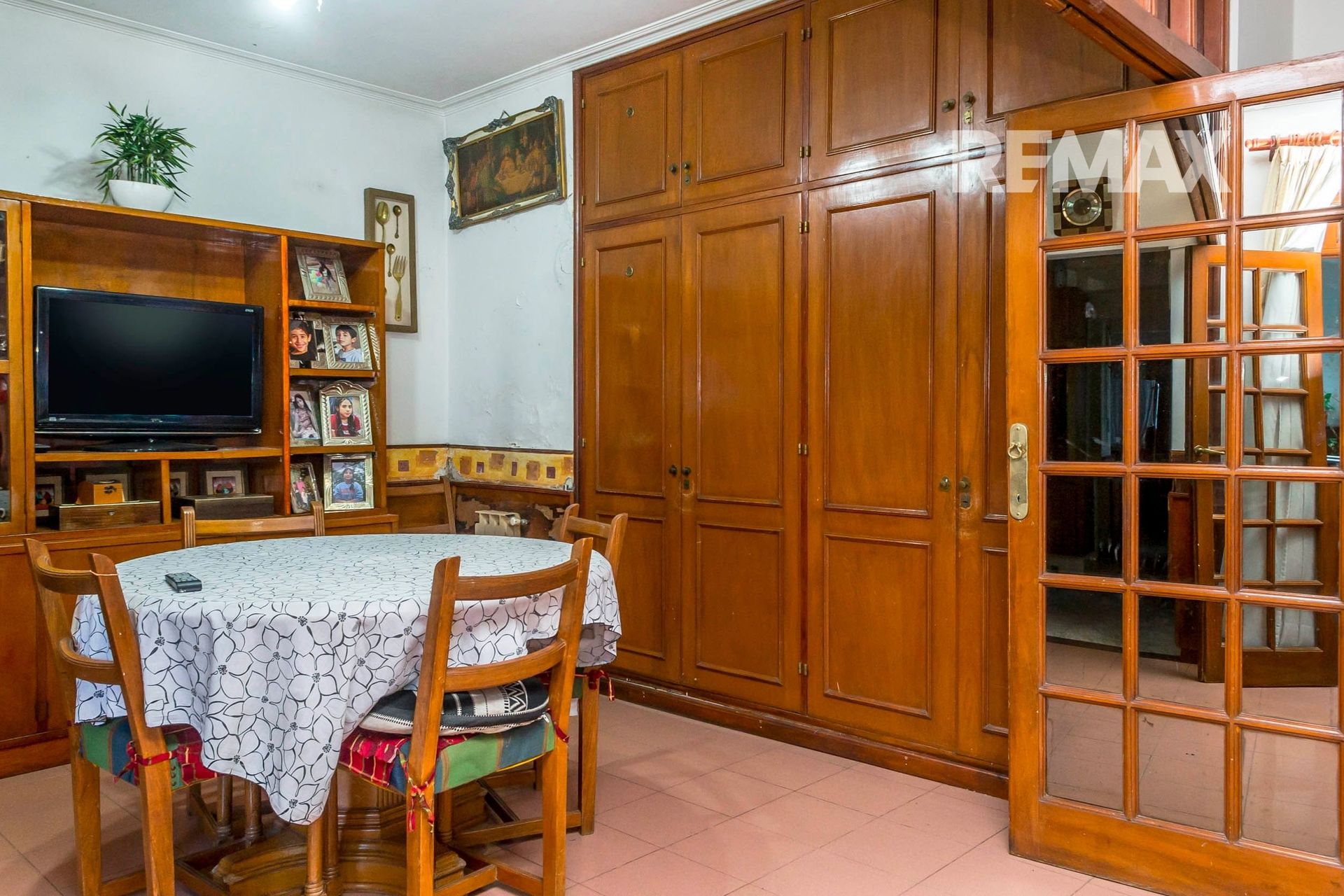 CASA ZONA SHOPPING EN VENTA PERMUTA 460 M2 - foto 6