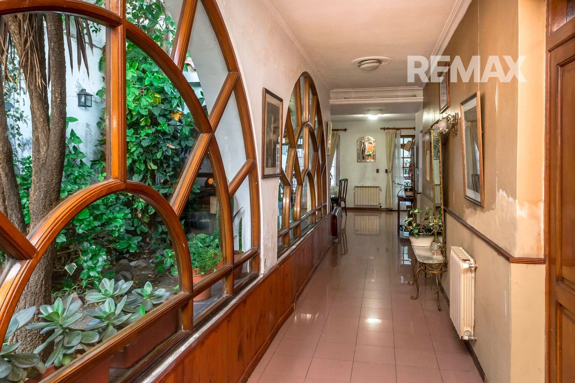 CASA ZONA SHOPPING EN VENTA PERMUTA 460 M2 - foto 11