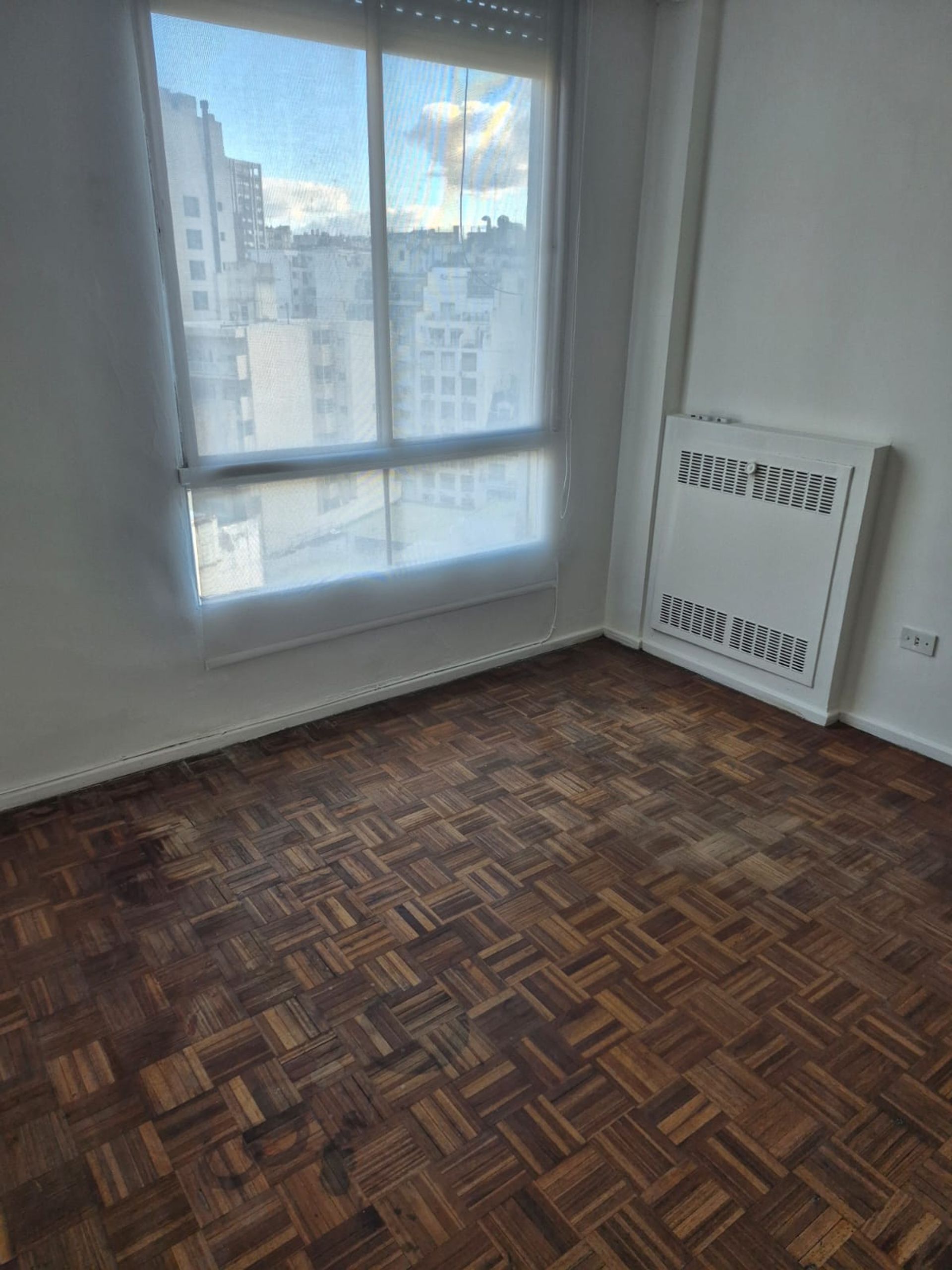 Foto 2 — EN VENTA DEPTO 2 AMB APTO PROFESIONAL EN RETIRO