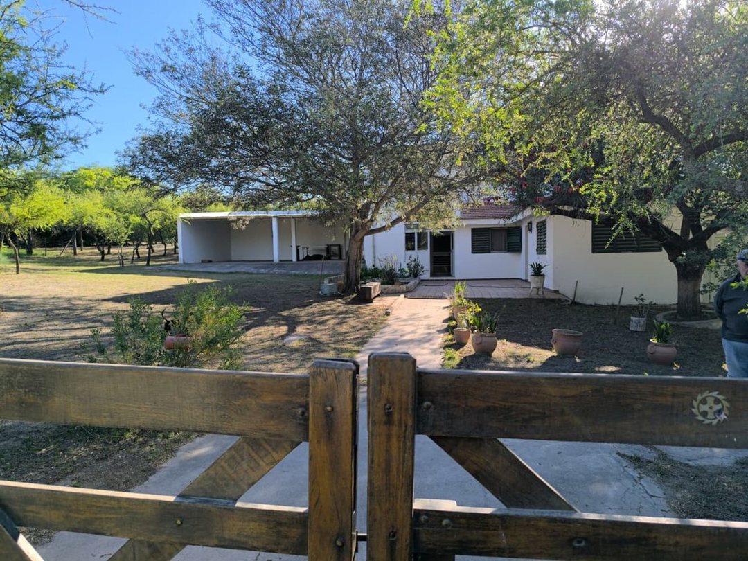 VENTA CASA + DPTO EN VILLA LA BOLSA