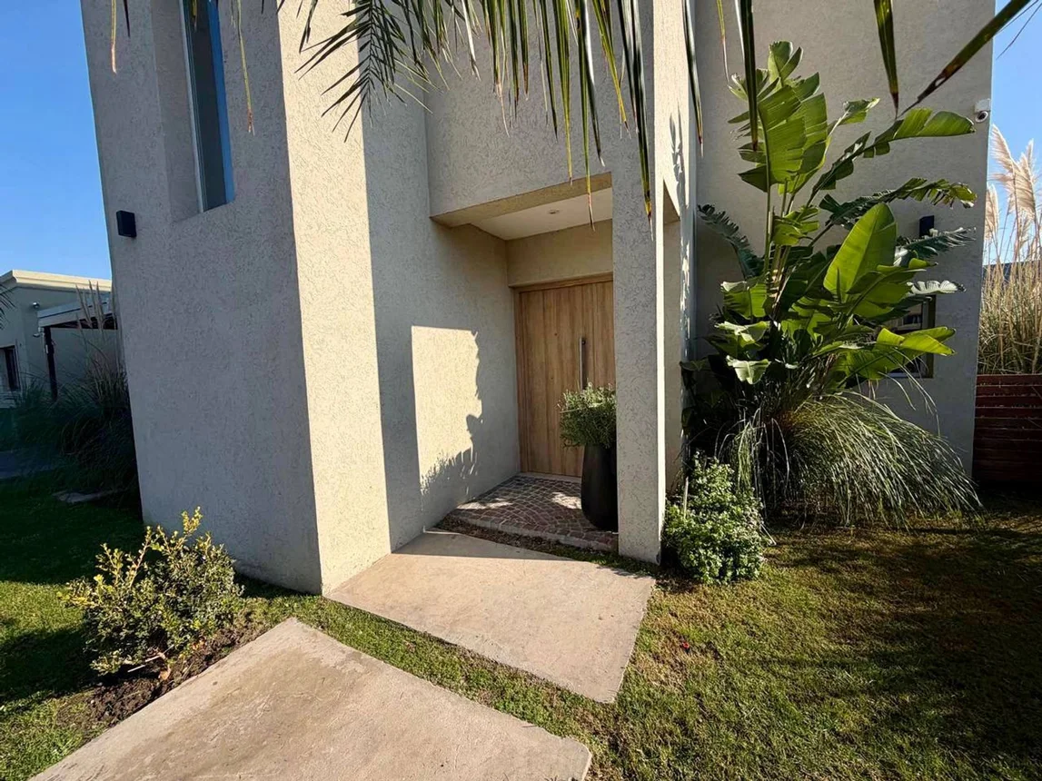 Casa de 4 ambientes en venta en Villa Rosa, Almirante Guillermo Brown 4200, foto 3