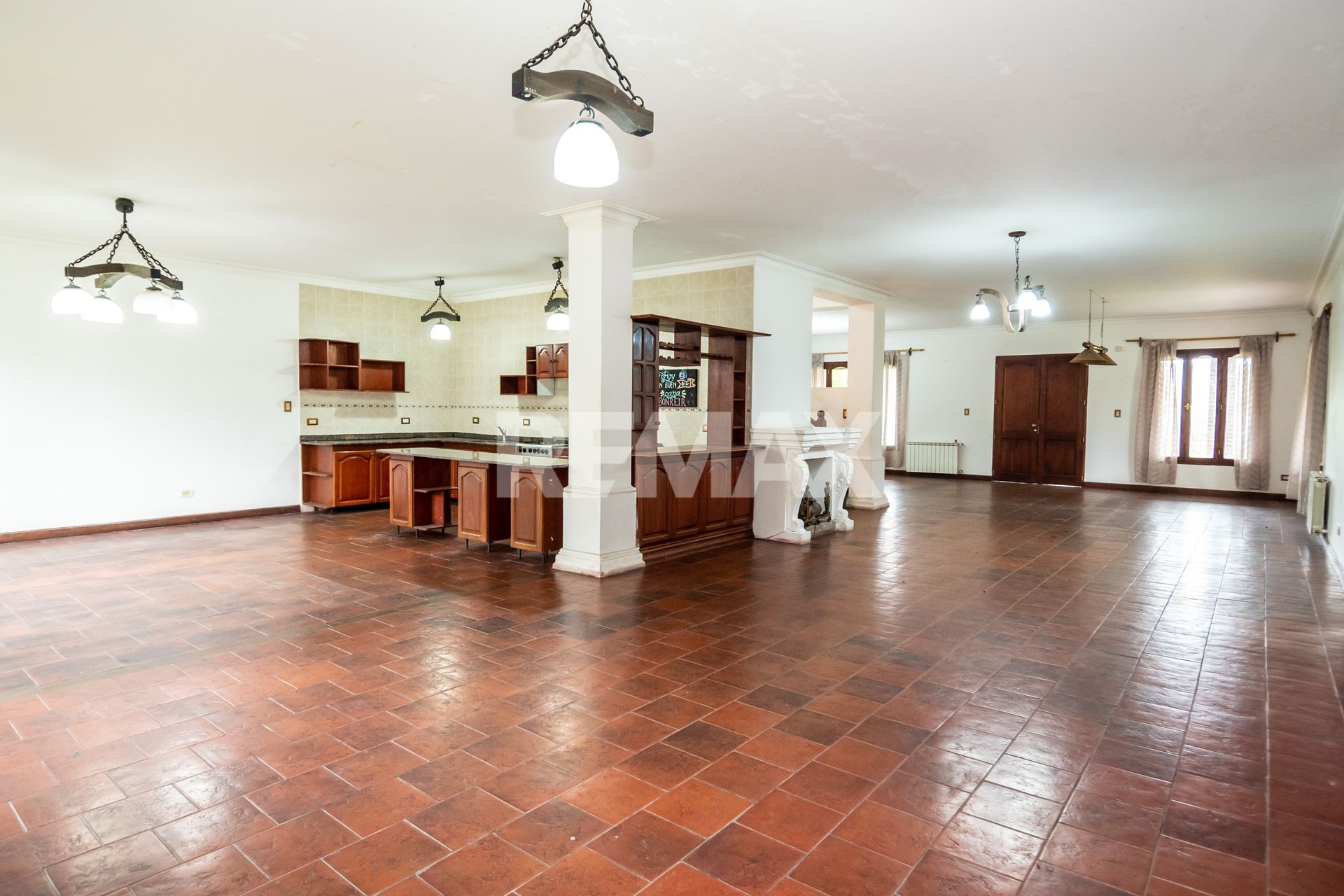 CASA EN VENTA SAN LORENZO 4 DORMITORIOS - foto 4