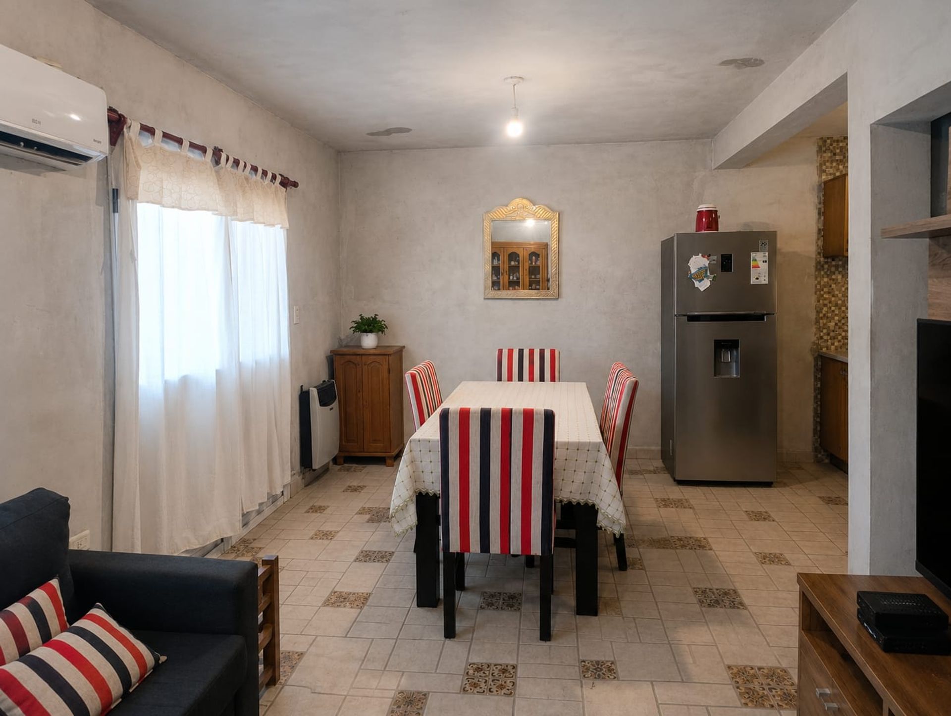 CASA EN ALQUILER BARRIO ARAOZ 2 DORM ZONA SUR - foto 2