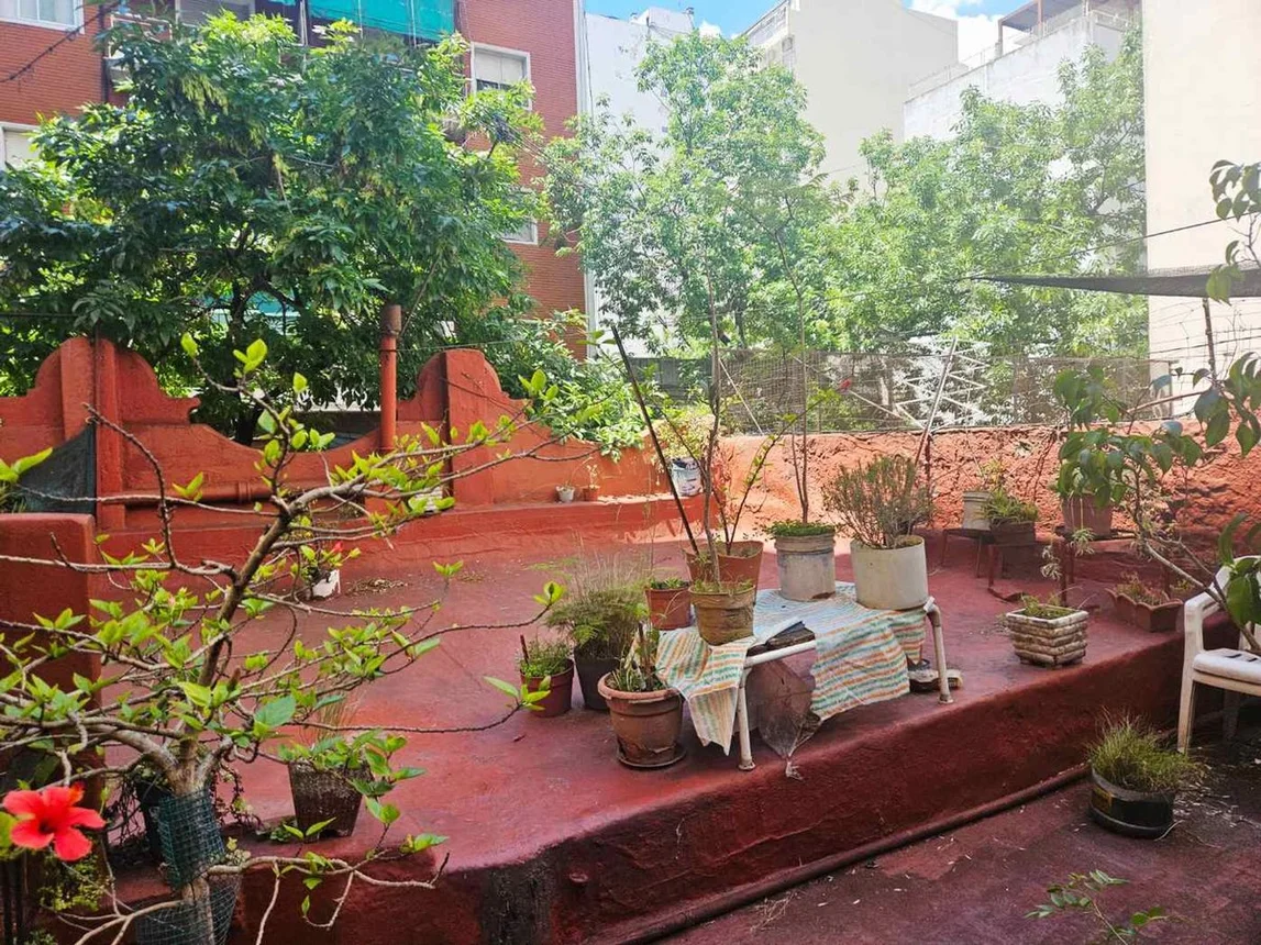 Venta casa 10 ambientes en balvanera a refaccionar, foto 2
