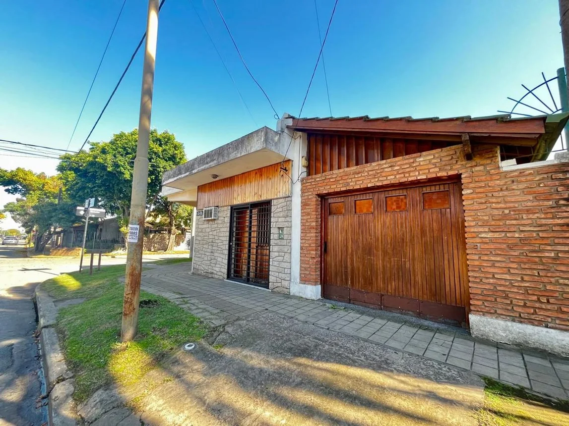 Casa en venta en Bernal Oeste, foto 2