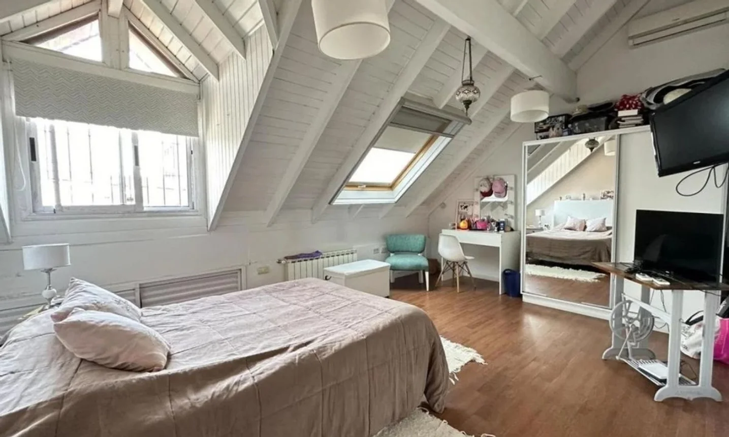 Casa en venta en Quilmes, foto 2