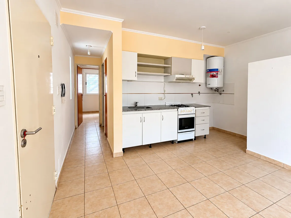 Departamento de 2 ambientes en alquiler en Bahía Blanca, Estrada 800