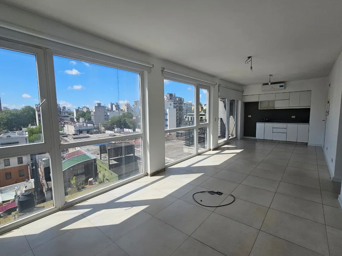 Monoambiente en alquiler en San Cristóbal, Avenida Jujuy 900, foto 2