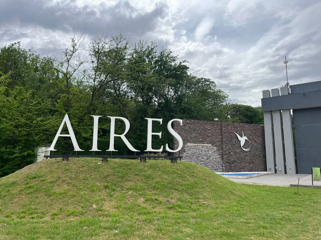 SE VENDE LOTE 459M EN AIRES DEL NORDESTE SOBRE E53