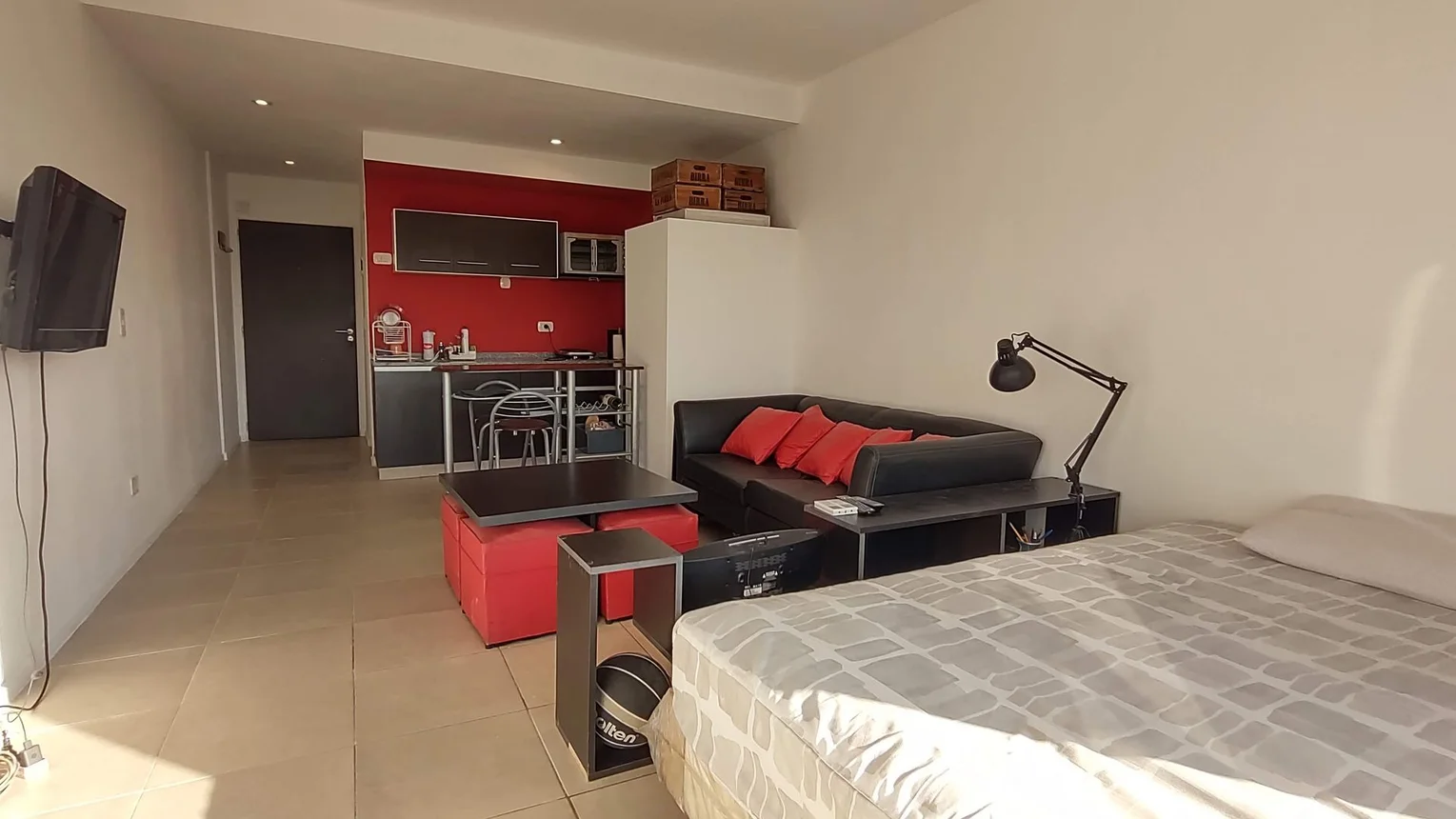Venta monoambiente flores c balcón y vista abierta, foto 2