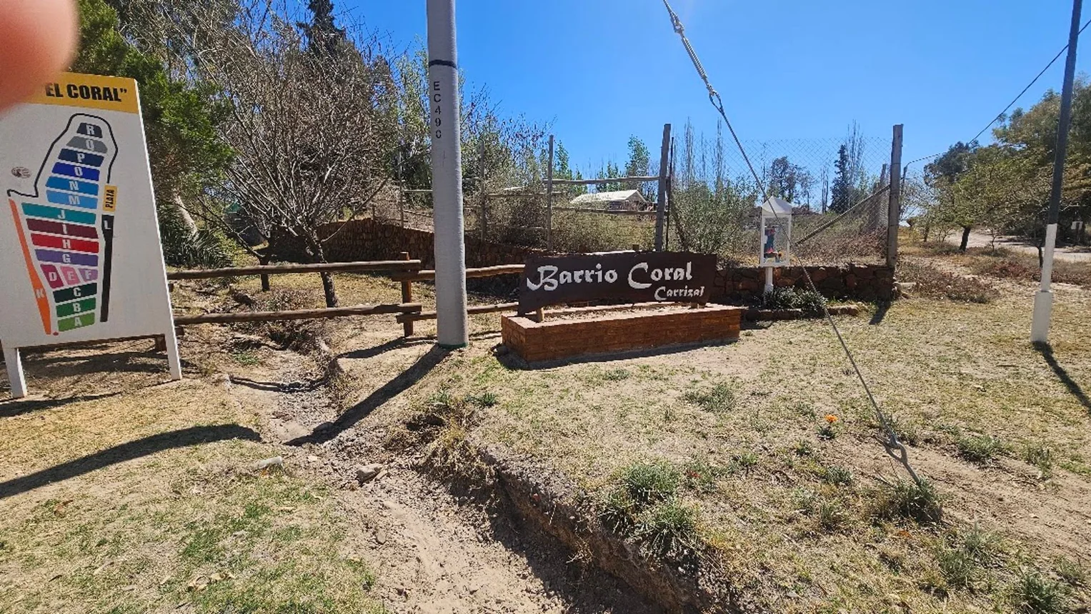 Casa de 4 ambientes en venta en Luján de Cuyo, Calle 16 Manzana A, el Coral 0, foto 2