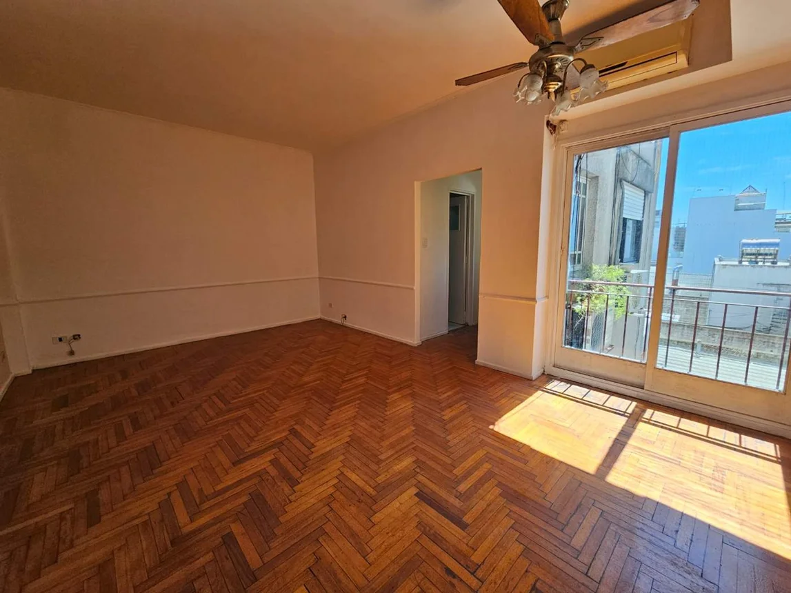 Departamento de 2 ambientes en venta en Morón, Belgrano 100