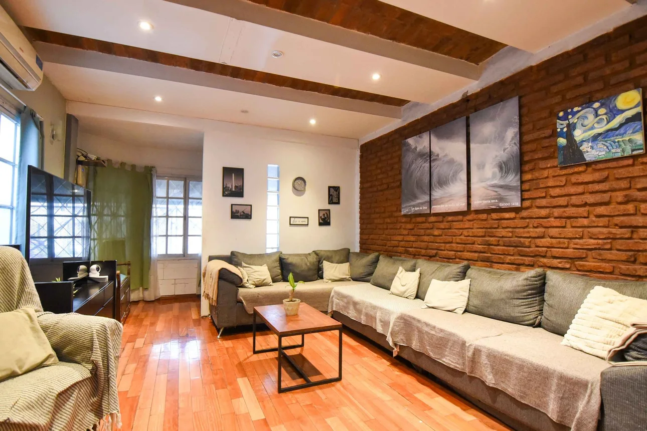 Casa en venta en Caseros, foto 2