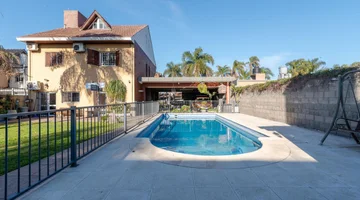 VENTA CASA 6 AMBIENTES VILLA ARIZA PILETA QUINCHO