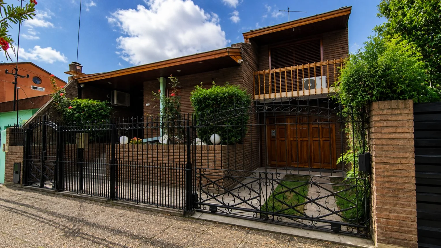 Casa de 5 ambientes en venta en Florencio Varela, Almirante Guillermo Brown 2900, foto 3