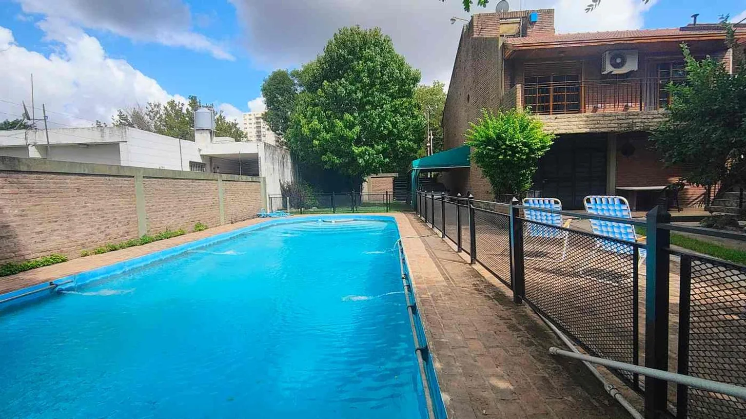 Casa de 5 ambientes en venta en Florencio Varela, Almirante Guillermo Brown 2900, foto 2