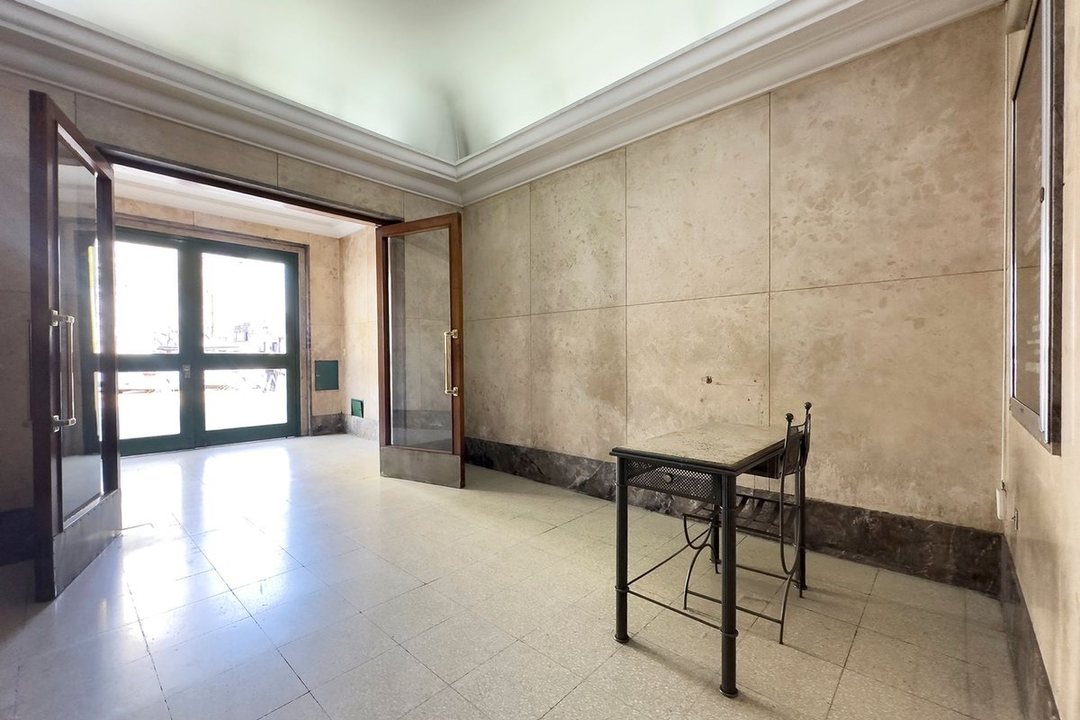 VENTA OFICINA MONSERRAT