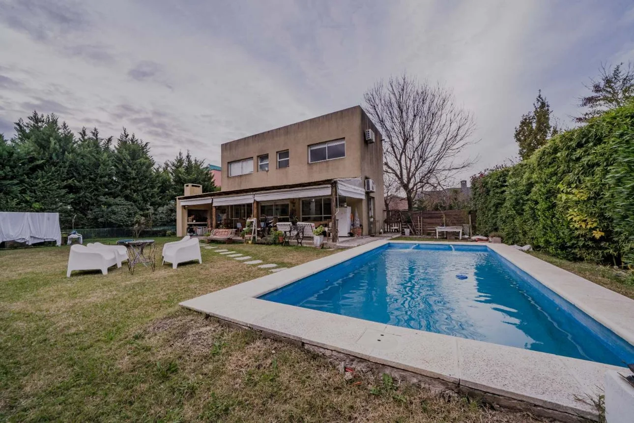 Casa de 4 ambientes en venta en Ingeniero Maschwitz, Perito Moreno 400
