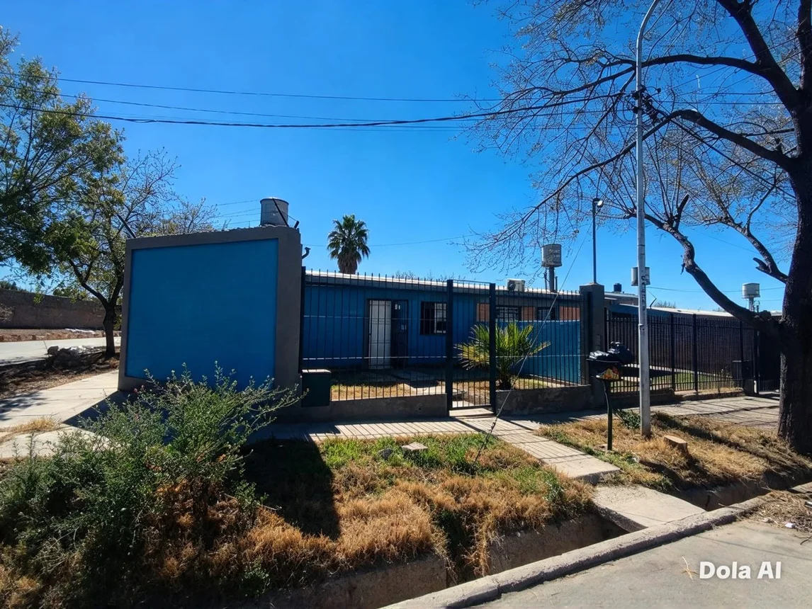 Casa de 4 ambientes en venta en Luján de Cuyo, Las Araucarias 1500, foto 2