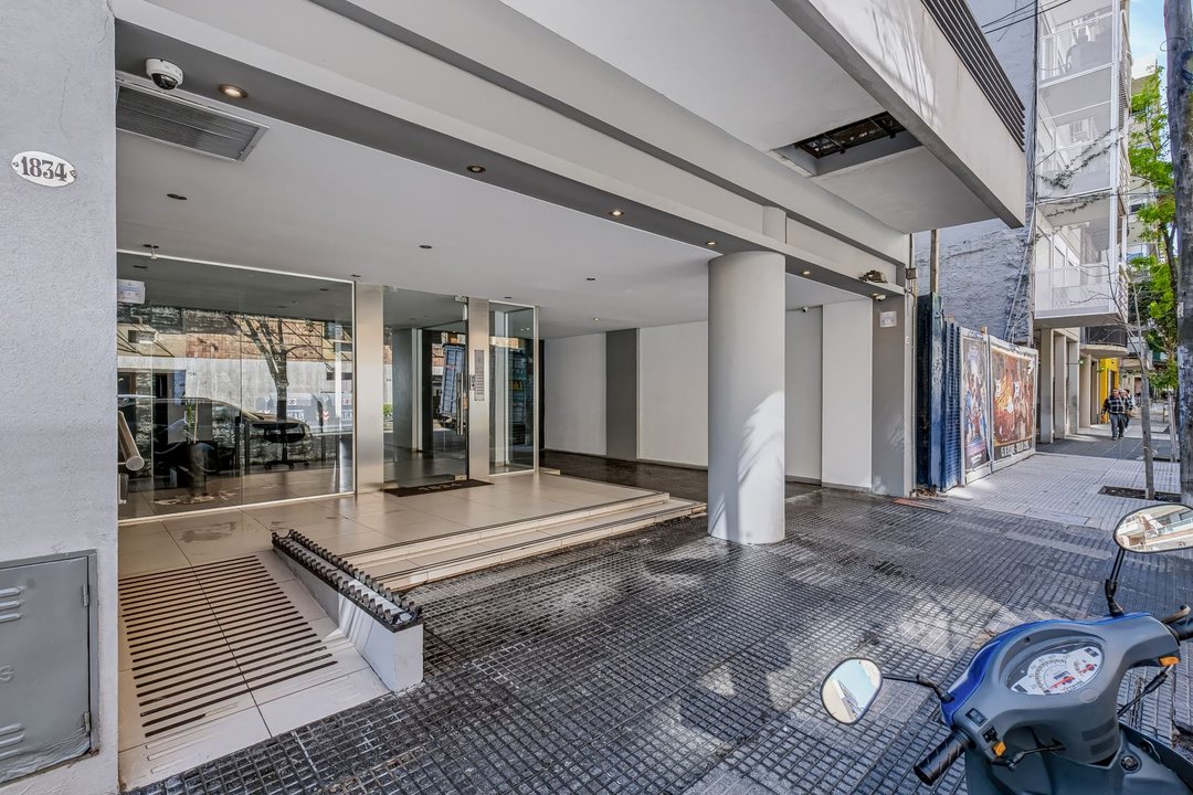 Venta Depto 1 Amb en Las Cañitas con Seguridad