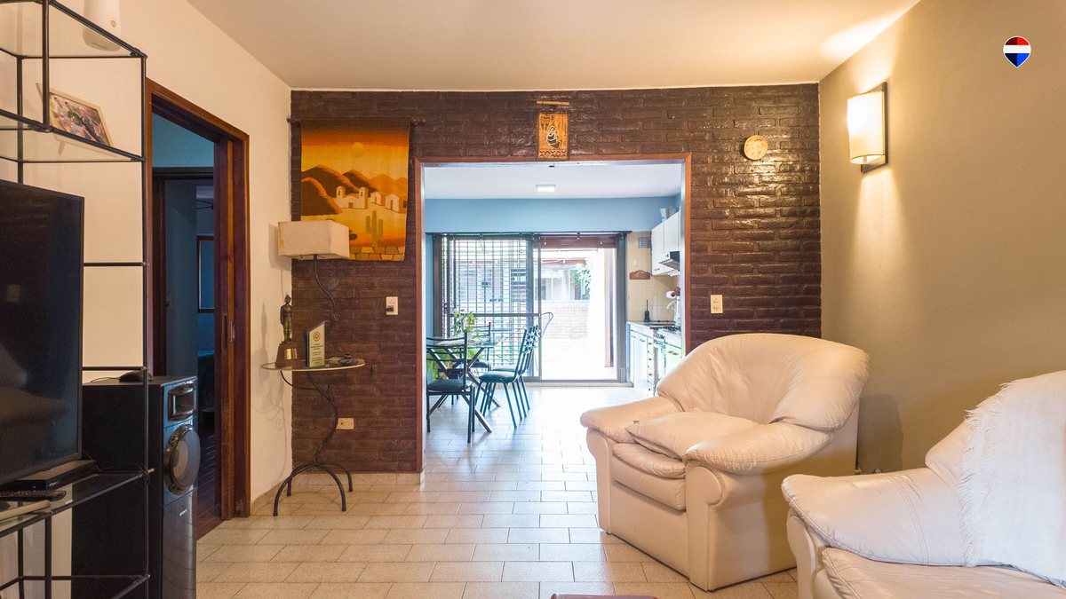 Foto 5 — VENTA CASA 3 AMB C/PARQUE ,COCHERA,QUINCHO BERNAL