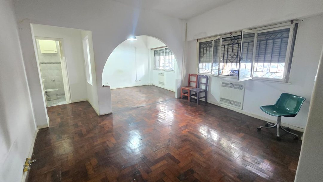 VENTA DEPARTAMENTO CABALLITO 4 AMBIENTES PATIO PB