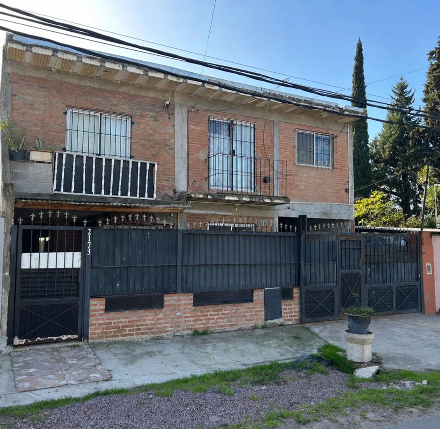 Casa de 5 ambientes en venta en Manuel Alberti, Calle Chaco Golf Club 2100