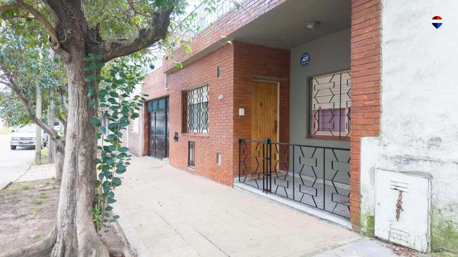Casa de 4 ambientes en venta en Wilde, Merlo 6600
