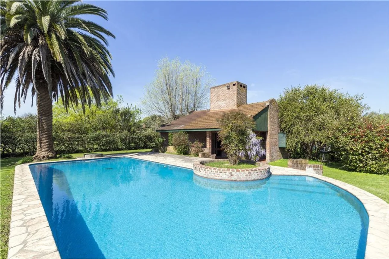 Casa en venta en Pilar
