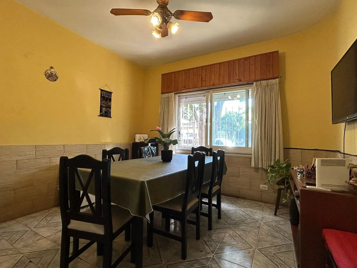 Casa en venta en Sáenz Peña, foto 2