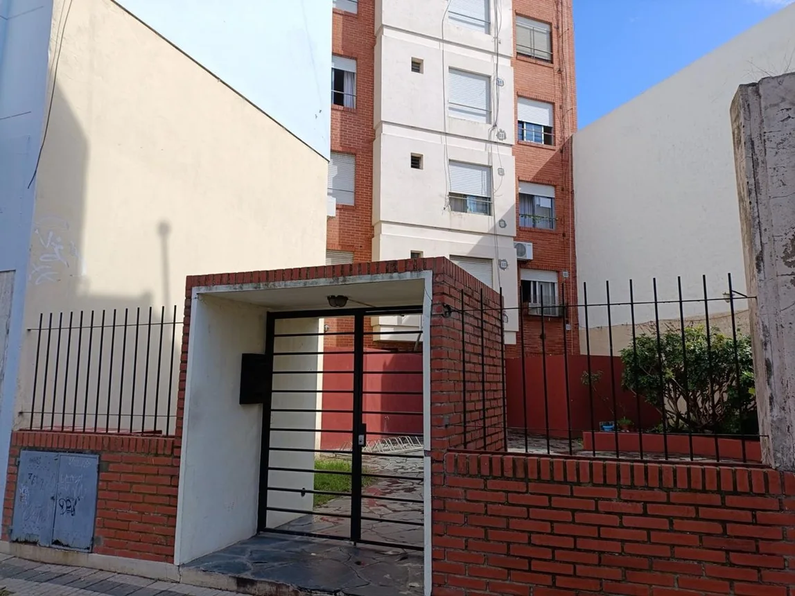 Monoambiente en alquiler en La Plata, 45 Entre 1 y 2 300, foto 2