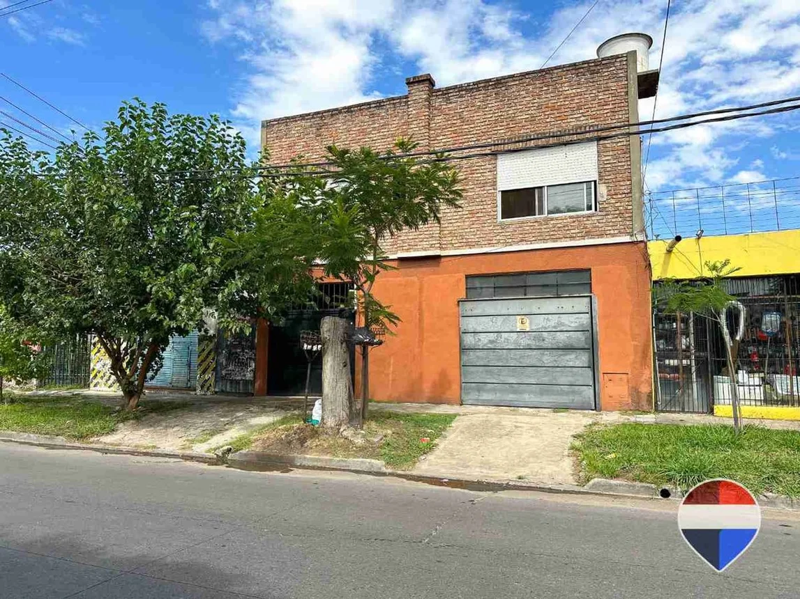 Casa de 4 ambientes en venta en José Mármol, Jorge Santiago Bynnon 3900