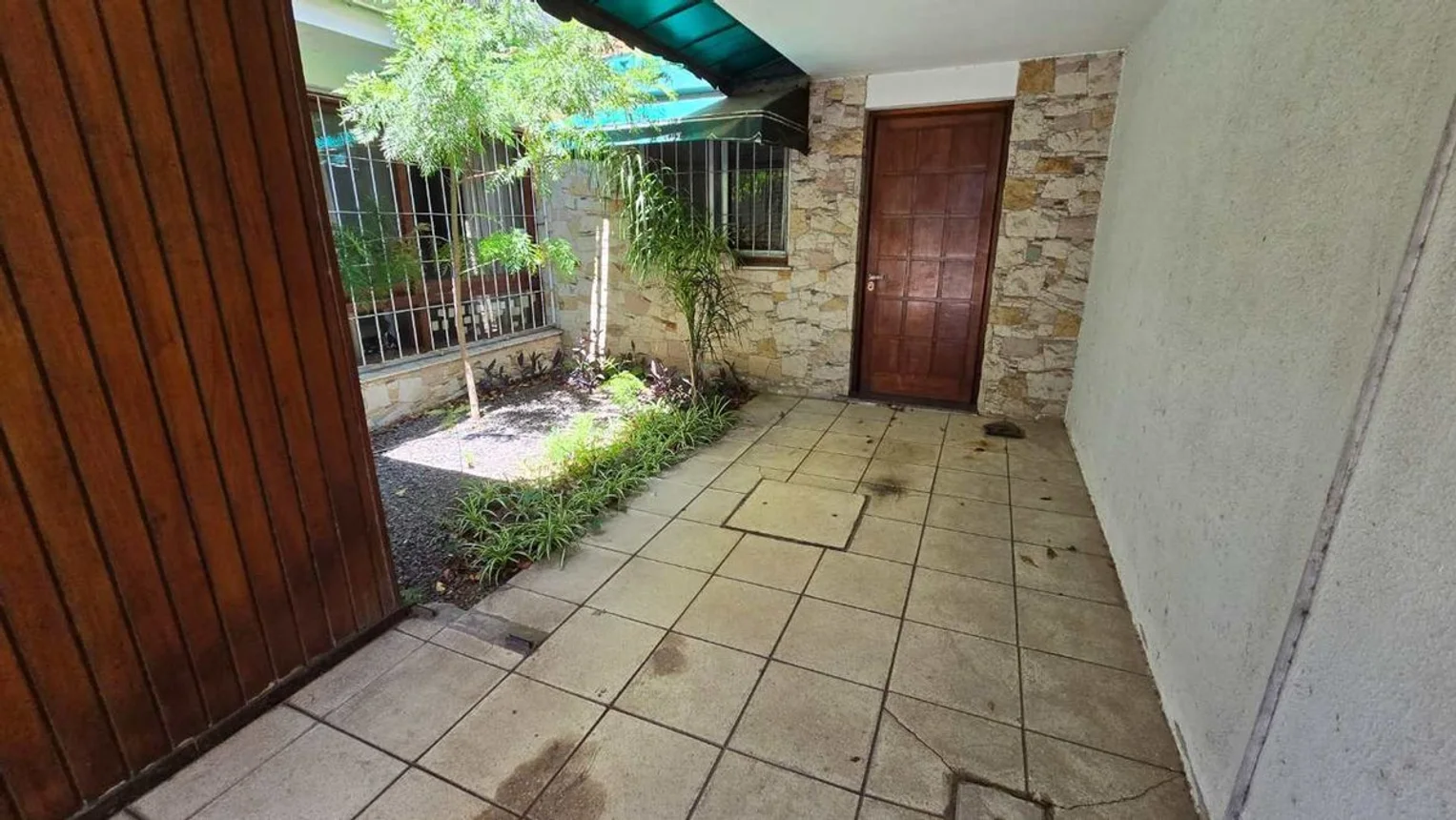 Casa de 5 ambientes en venta en Bernal Este, Yapeyú 500, foto 5