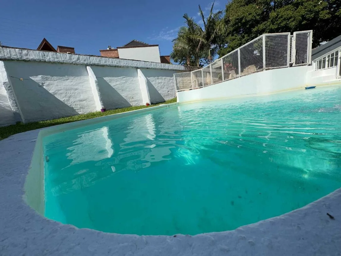 Casa de 4 ambientes en venta en Don Bosco, Avenida Caseros 2400, foto 2