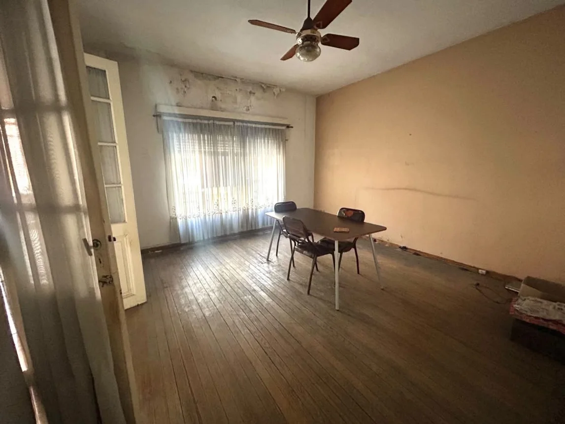 Casa de 4 ambientes en venta en Parque Avellaneda, Tapalqué 4800