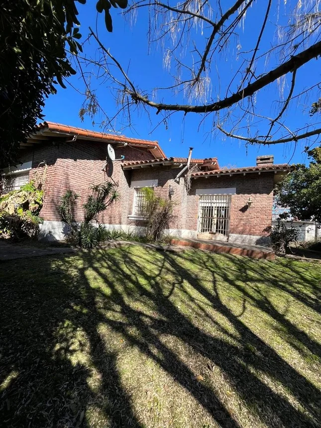 Casa en venta en Longchamps, foto 2