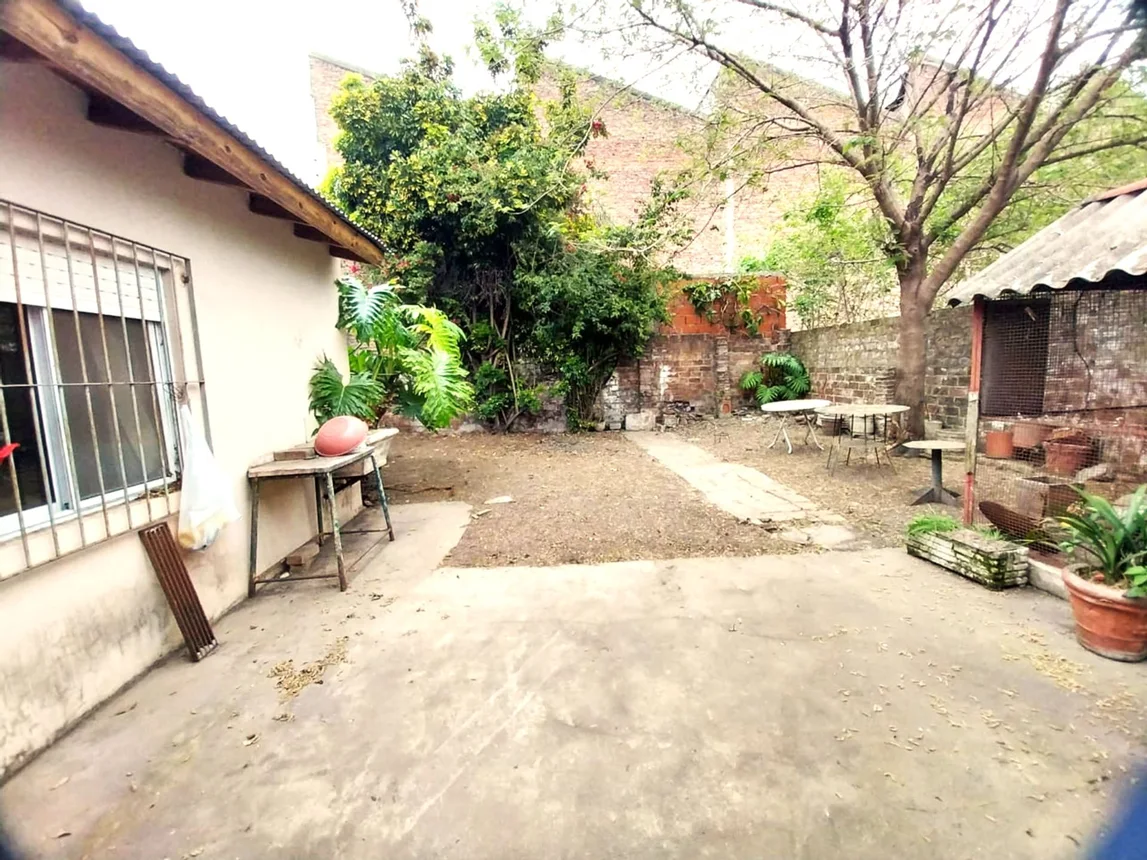 Casa de 3 ambientes en venta en Bernal Oeste, Comodoro Rivadavia 600, foto 3