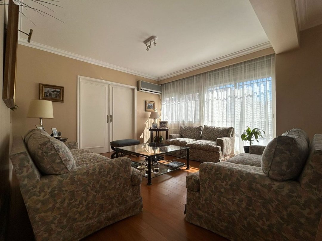 VENTA DEPARTAMENTO 5 AMBIENTES RECOLETA COCHERA