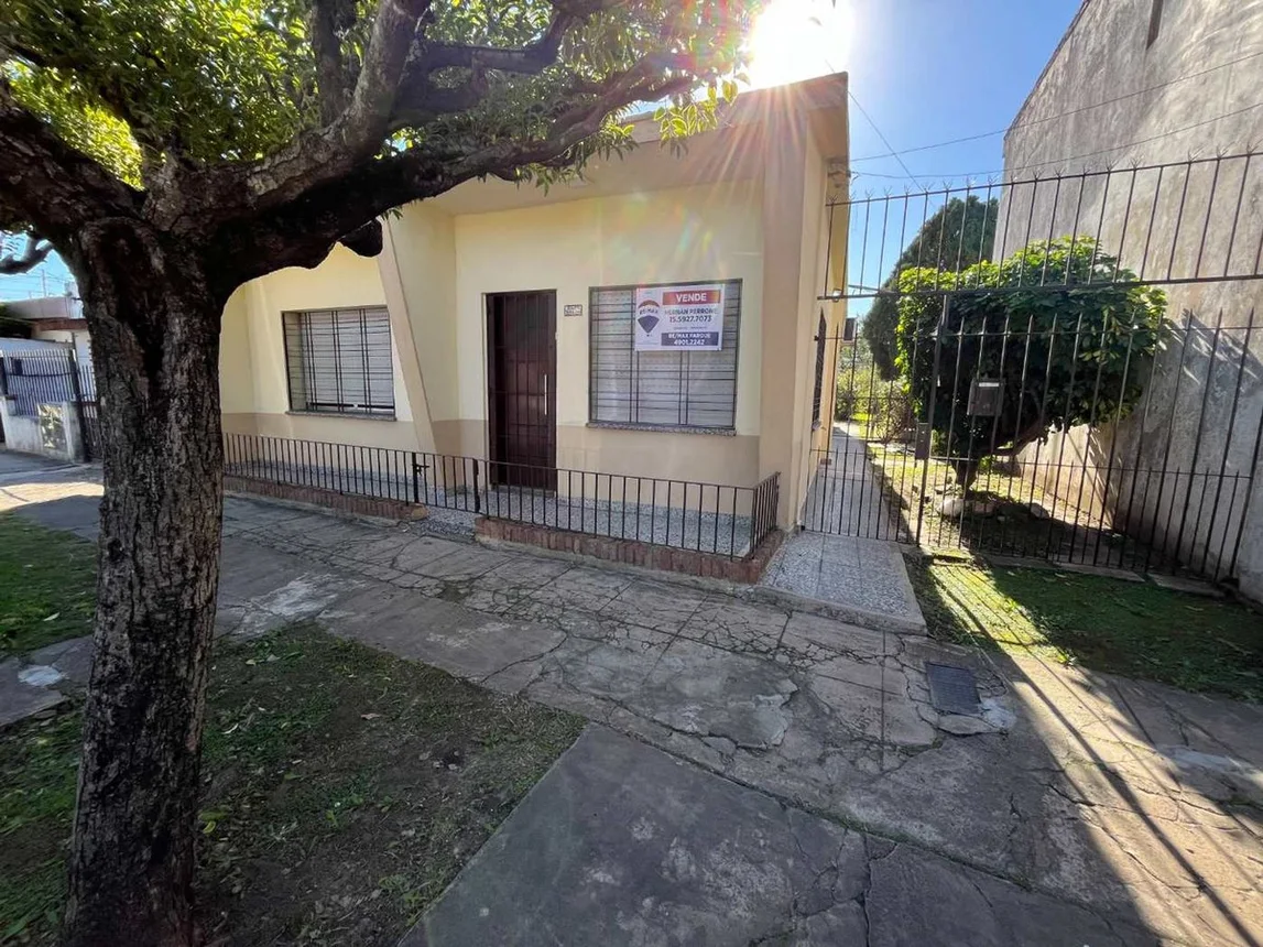 Casa de 3 ambientes en venta en Quilmes, Beruti 1500, foto 2