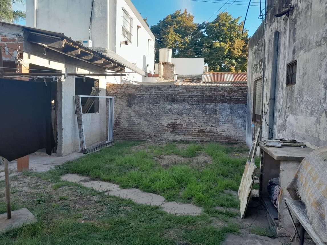 Casa en venta en Castelar, foto 2
