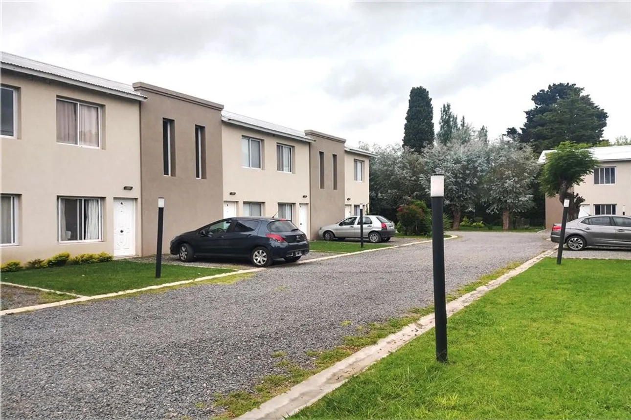 Casa dúplex en venta en Villa Rosa