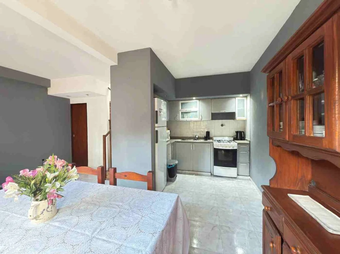 Casa dúplex de 4 ambientes en venta en Quilmes, Pringles Entre Hernandez y Guiraldes 54121381900, foto 4