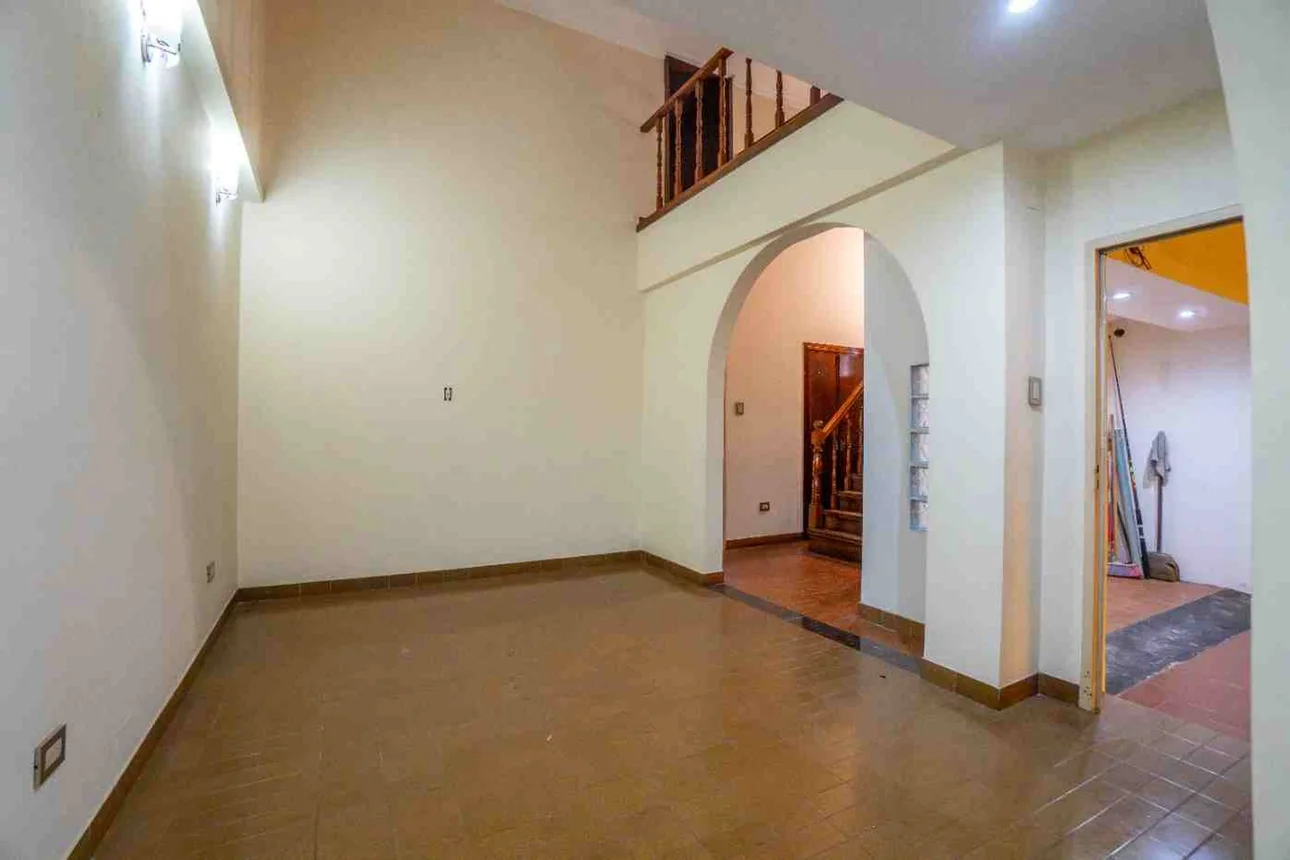 Casa en venta en La Plata, foto 2