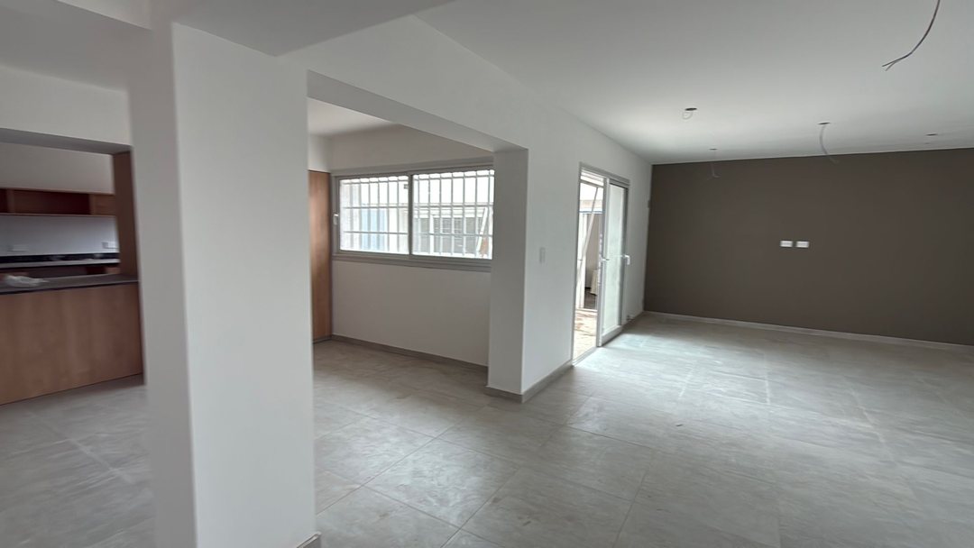 ALQUILER COMERCIAL CASA AMPLIA CERRO CHICO 3 DORM