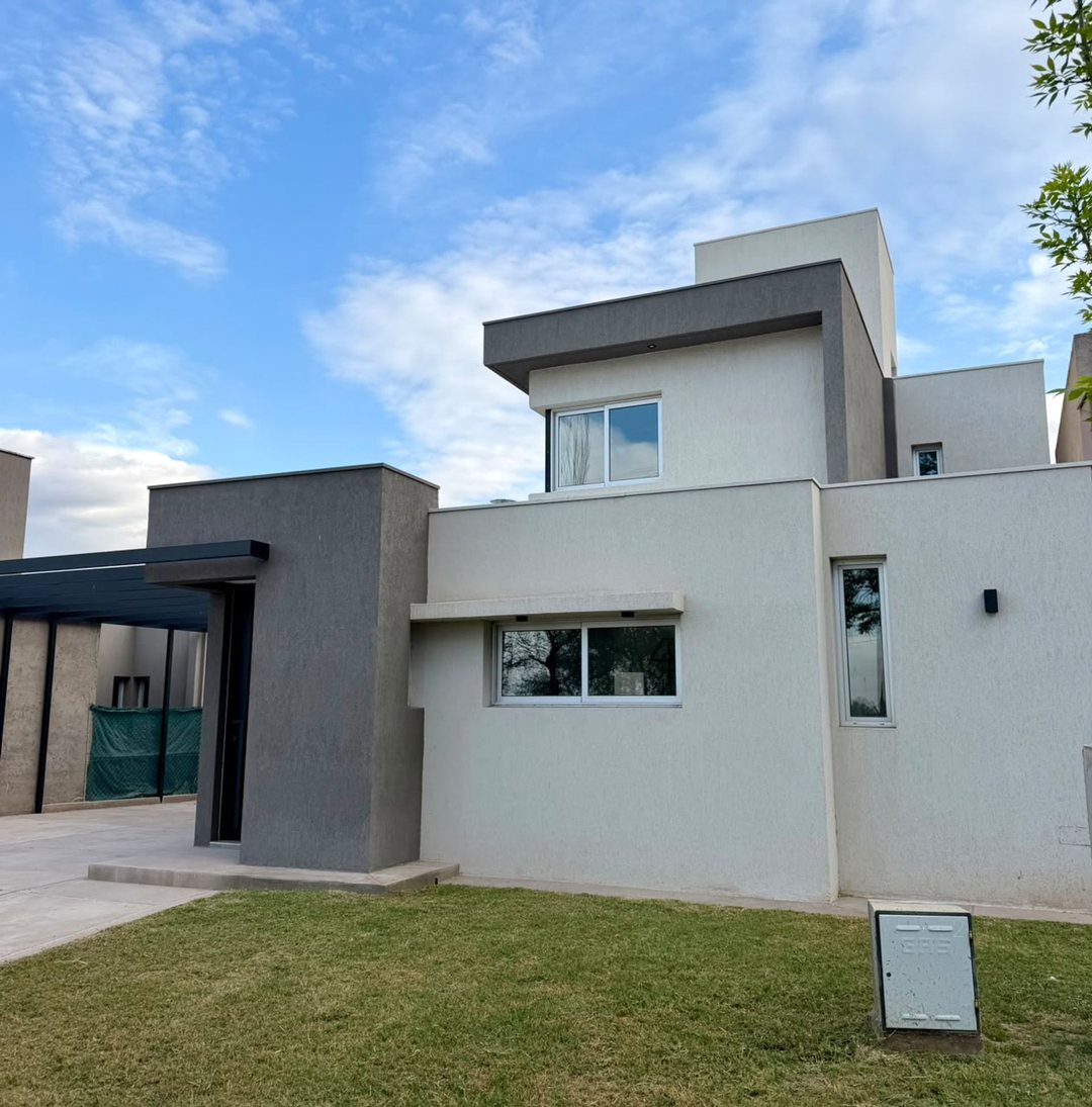 VENTA CASA A ESTRENAR, CIRO DE VIEYTES, MAIPU, MZA