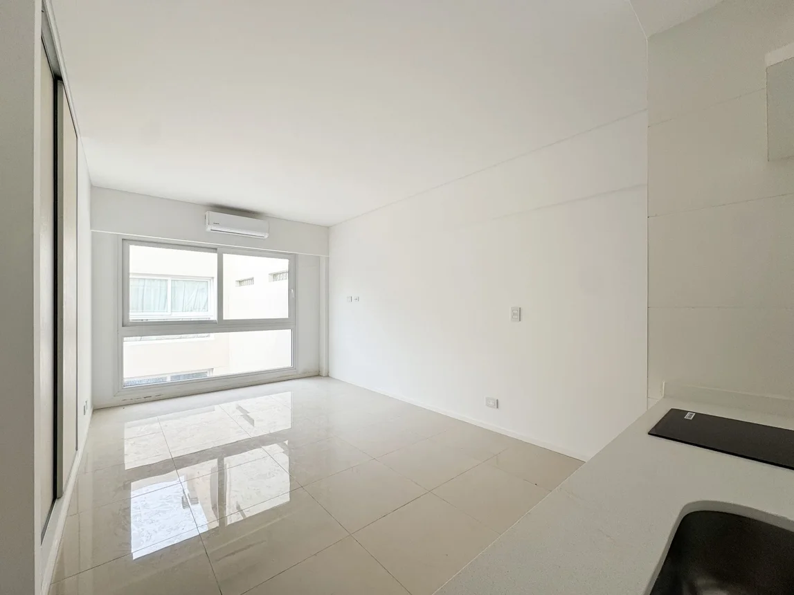 Monoambiente en venta en Monserrat, Bolívar 200